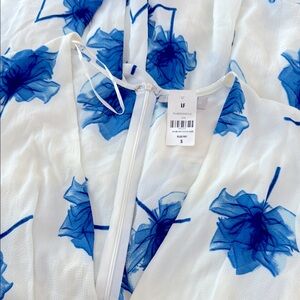LF NWT White & Blue Floral Romper Size S